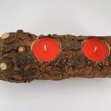 tronco-pinheiro-2-velas-vermelhas-foto-2